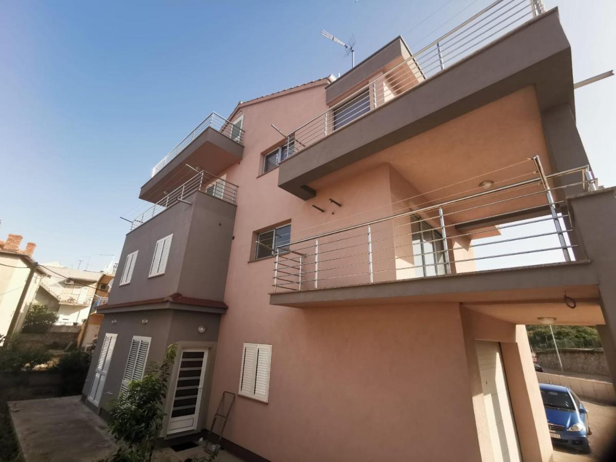 Apartments Grubisic - Sibenik - Parking Included Dış mekan fotoğraf