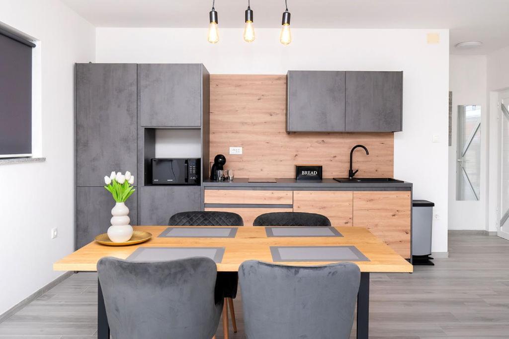 Apartments Grubisic - Sibenik - Parking Included Dış mekan fotoğraf