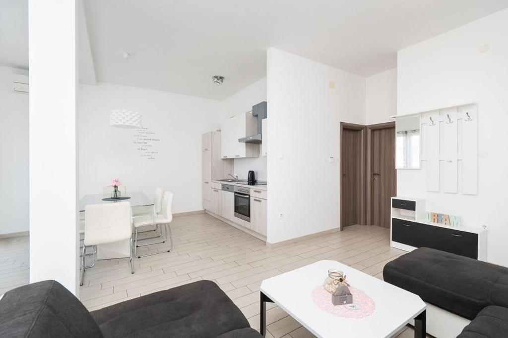 Apartments Grubisic - Sibenik - Parking Included Dış mekan fotoğraf