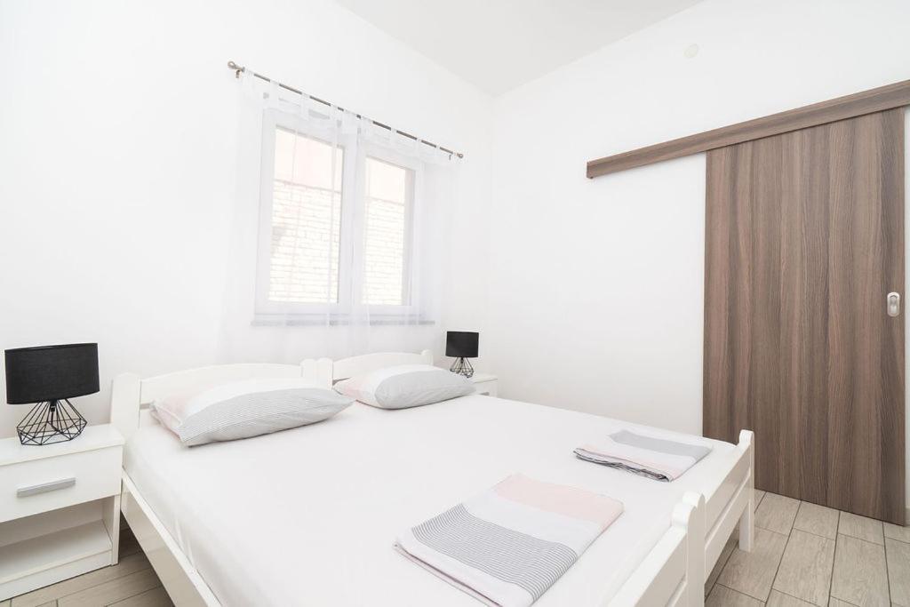 Apartments Grubisic - Sibenik - Parking Included Dış mekan fotoğraf