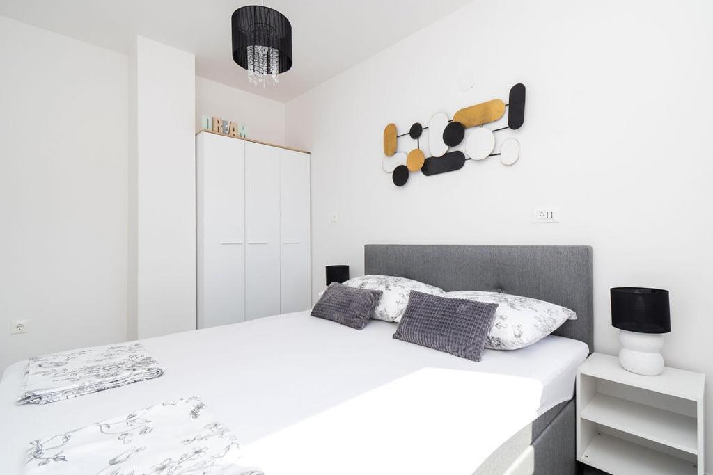 Apartments Grubisic - Sibenik - Parking Included Dış mekan fotoğraf